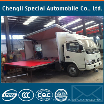 4 x 2 Dongfeng 4200mm longueur scène Mobile camion
